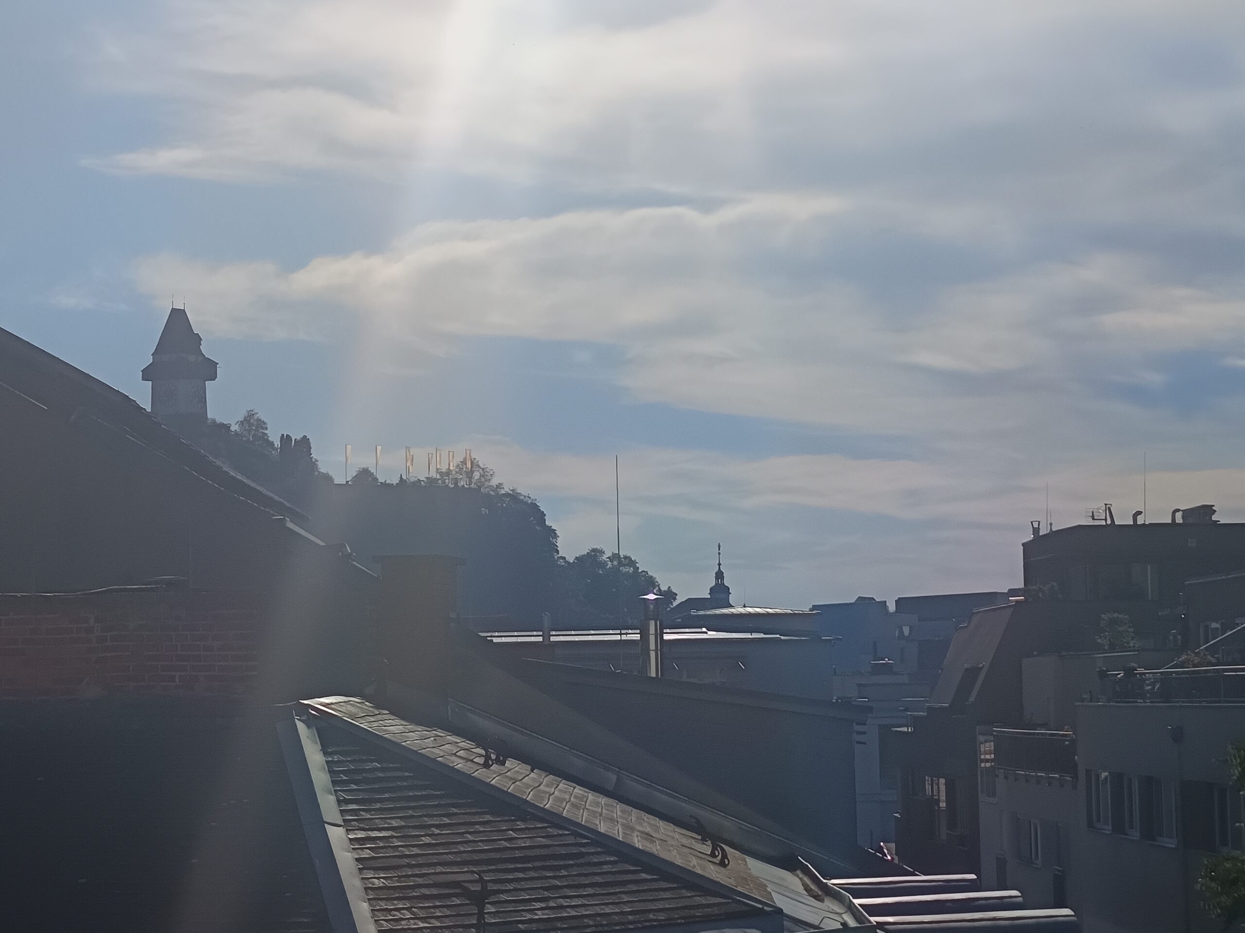 Grazer Uhrturm am Morgen